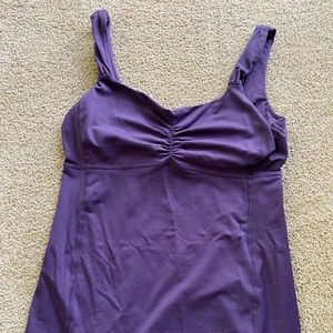 Lululemon top - purple - Sz 8 - GUC